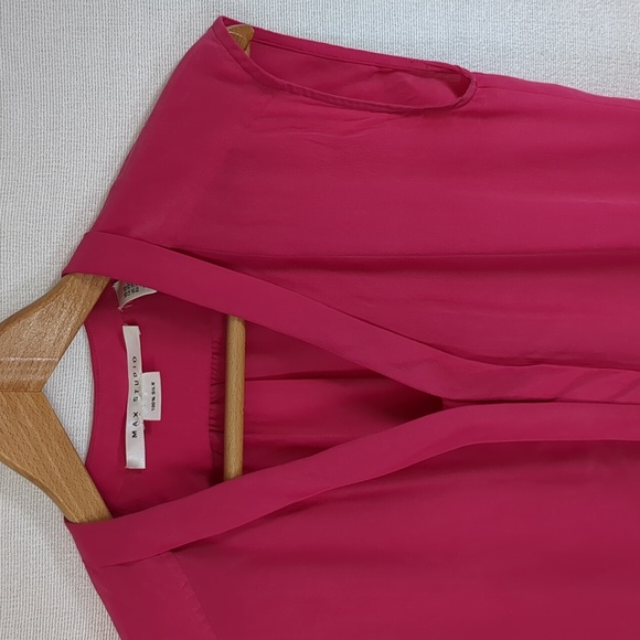 Max Studio Women's 100% Silk Sleeveless Blouse in Hot Pink Size XS - Picture 2 of 11